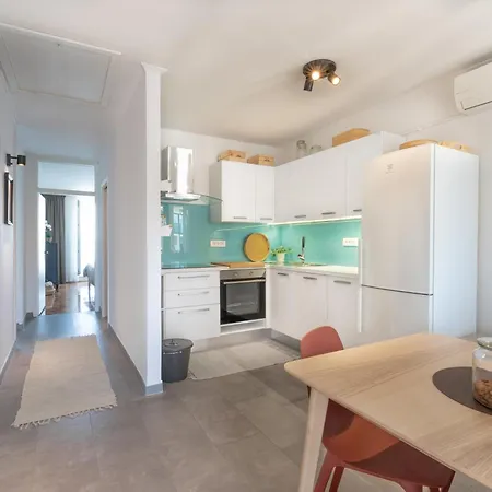 Vibes With Balcony And Spectacular View Apartment Poreč