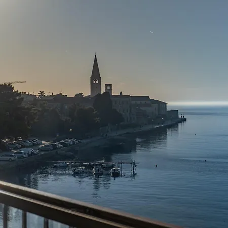 Vibes With Balcony And Spectacular View Porec