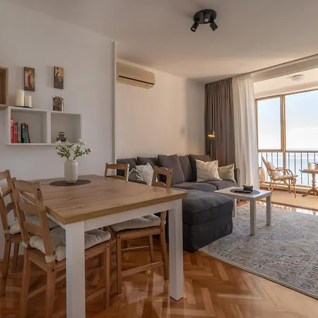 Apartment Vibes With Balcony And Spectacular View Poreč